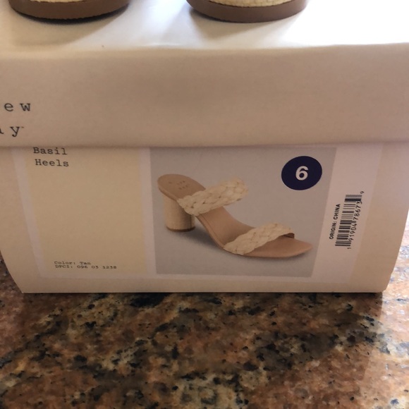 Raffia 2 Strap Block Heel Sandal - Picture 4 of 4